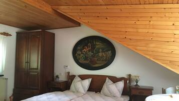 Family Suite, Hill View | Soundproofing, free WiFi