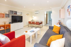 TV - Casa Carvoeiro Bay J (Carvoeiro)