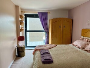 1 bedroom, internet, bed sheets