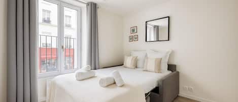 Studio | Iron/ironing board, free WiFi
