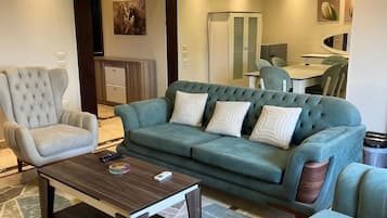 Apartamento de lujo, vistas a la ciudad | Zona de estar