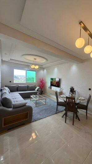 TV - Peaceful 2-bedroom apartment with terrace in Tangier , mountains panoramic view (Tangier)