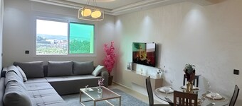 Peaceful 2-bedroom apartment with terrace in Tangier , mountains panoramic view