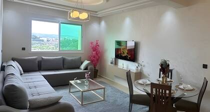 Peaceful 2-bedroom apartment with terrace in Tangier , mountains panoramic view
