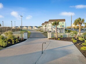 Property grounds - Salt & Stone Villa 8140 (Galveston)