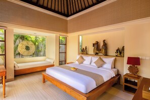 Deluxe Villa, Balcony, Garden View | Seterika/papan seterika, Wi-fi percuma, cadar katil 