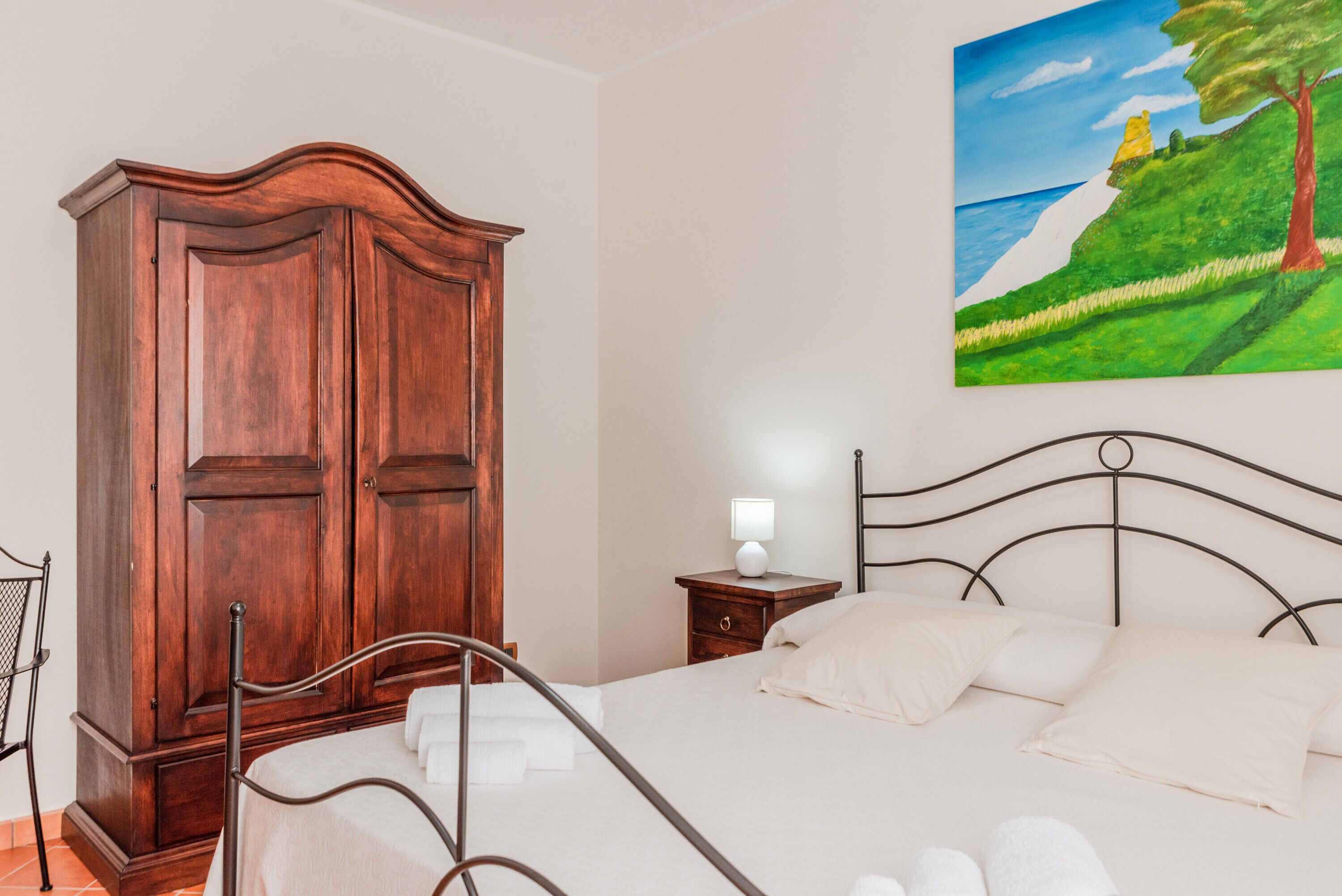 1 dormitorio y ropa de cama