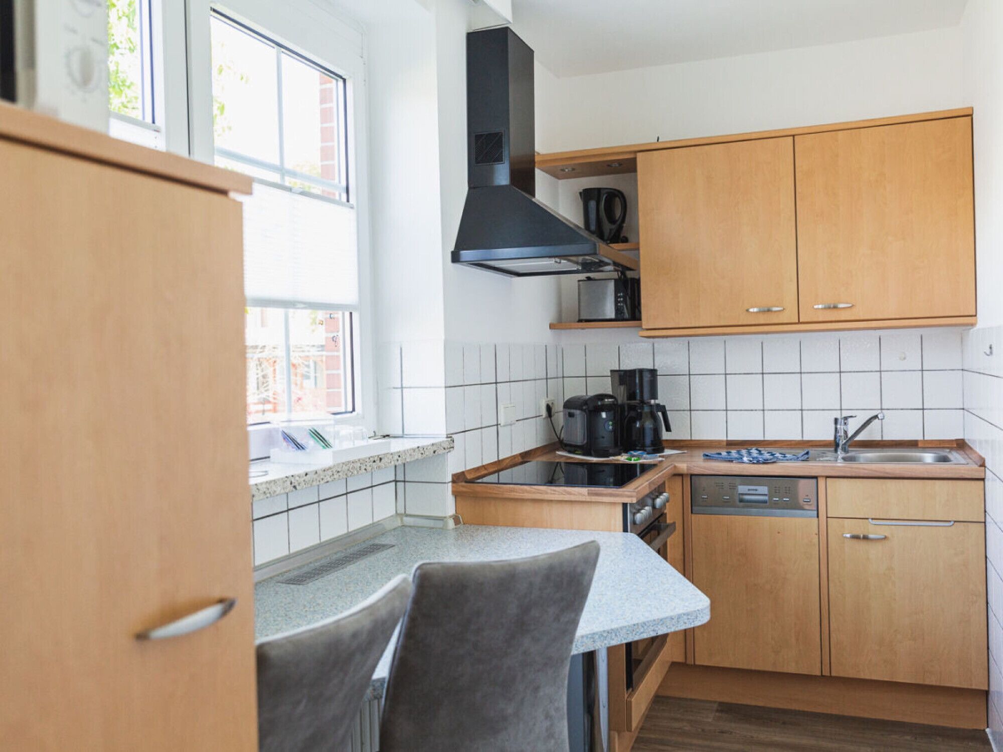 ثلاجة، ميكروويف، فرن، موقد طهي مسطح