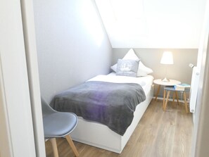 2 bedrooms, WiFi, bed sheets