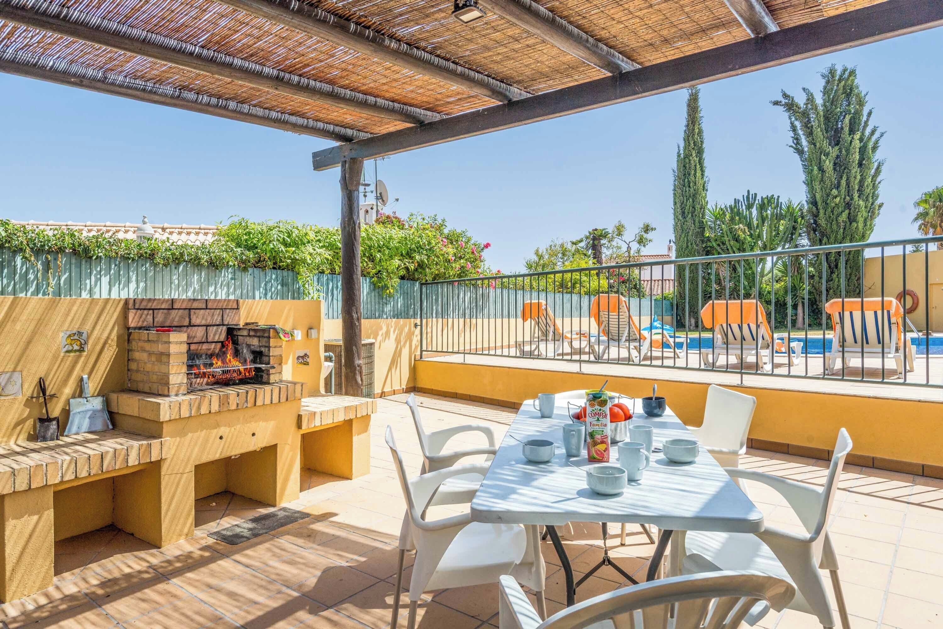 Villa (4 Bedrooms) | Exterior