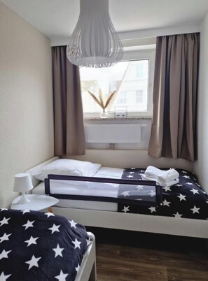 2 bedrooms, WiFi, bed sheets