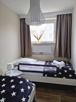 1 bedroom, WiFi, bed sheets