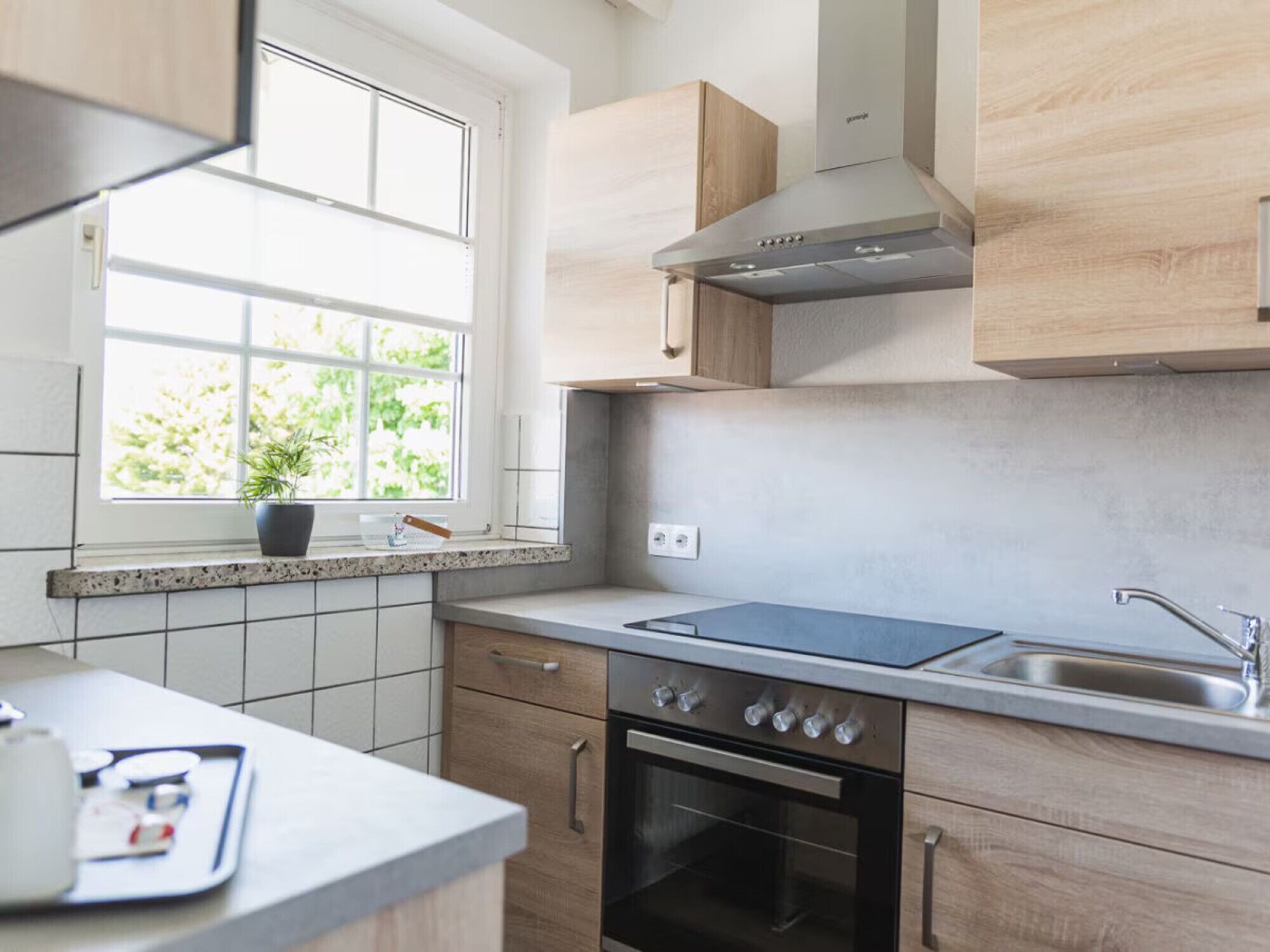 ثلاجة، ميكروويف، فرن، موقد طهي مسطح