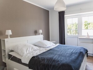 2 bedrooms, WiFi, bed sheets