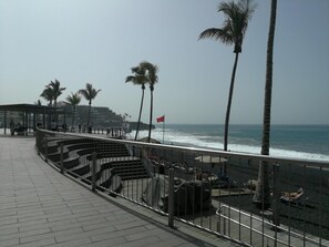 Una playa cerca