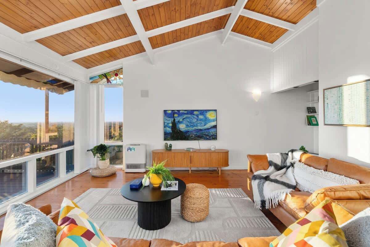 Televisión, oficina