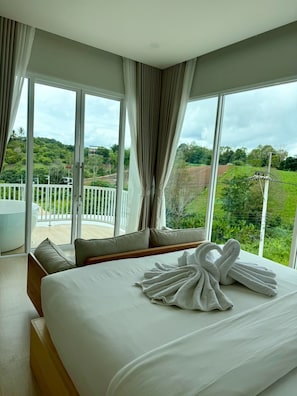 Villa, Park View | Bed sheets