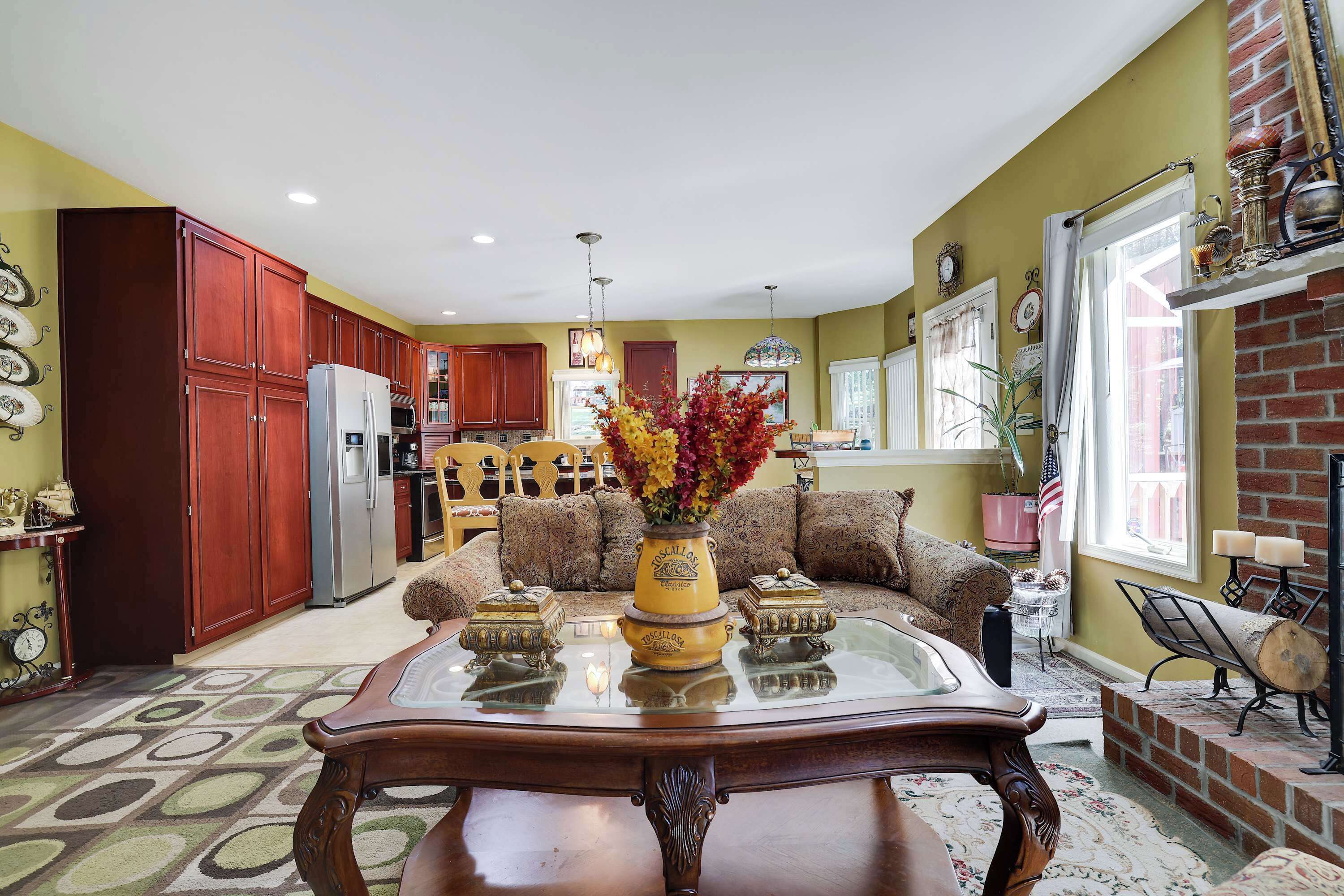 Smart TV, fireplace, offices