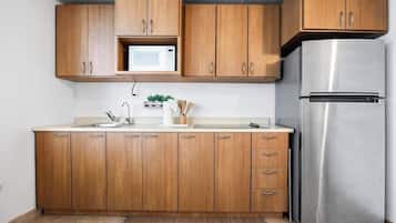 Fridge, microwave, stovetop, toaster