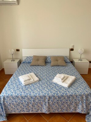 1 habitación y ropa de cama