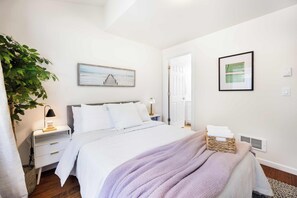 3 bedrooms, desk, iron/ironing board, WiFi