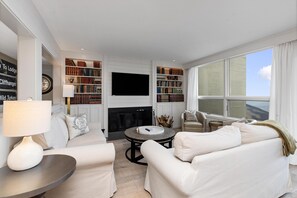 TV, fireplace