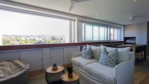 TV, fireplace, offices