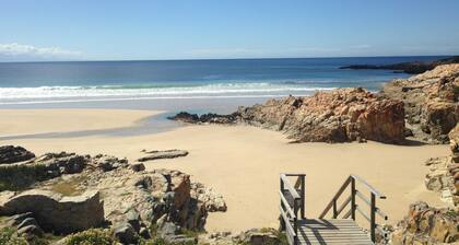 The River Club Loft | Resort 2min to Robberg Beach