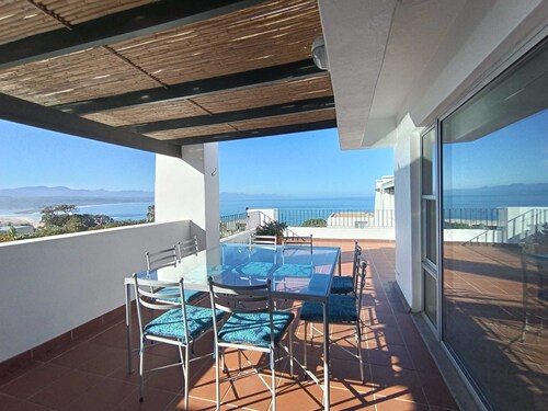 Hill House Holiday | Back-up Power, Sea Views