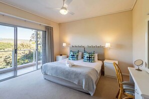 6 chambres, fer et planche à repasser, Wi-Fi, draps fournis