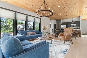 TV, fireplace, offices