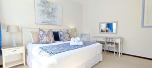 3 soverom, skrivebord, strykejern/-brett og wi-fi