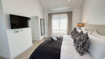 3 多间卧室、熨斗/熨衣板、WiFi、床单