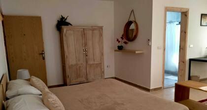b&b petrafarmhouse