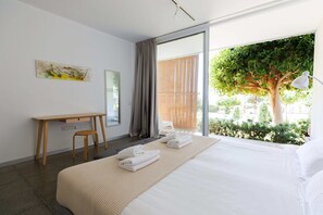 1 bedroom, desk, iron/ironing board, free WiFi