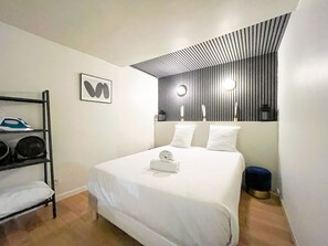 3 bedrooms, iron/ironing board, free WiFi, bed sheets - UrbanFlat 89 - 3 Bedroom Flat Treasure in Paris (París)
