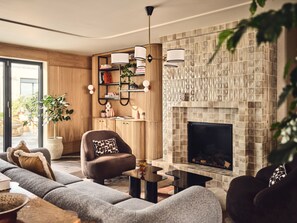 Apartment | 2 bedrooms - Elegant Two-bedroom Flat With a Spacious Balcony (London)