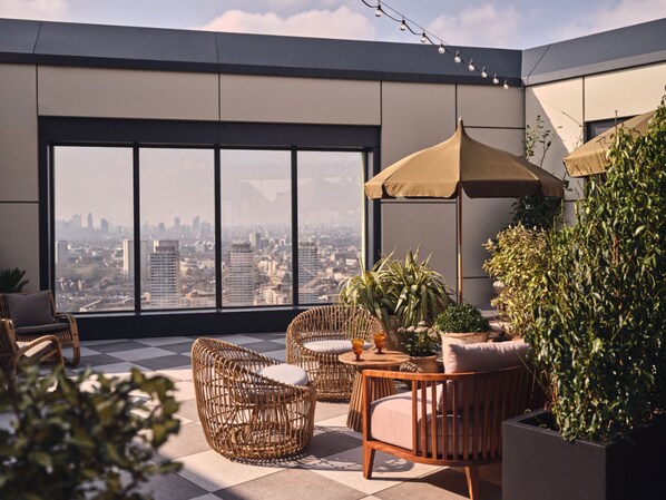 Apartment | 2 bedrooms - Elegant Two-bedroom Flat With a Spacious Balcony (London)