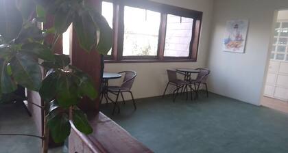 Emirishoi Cottages & Garden Bistro