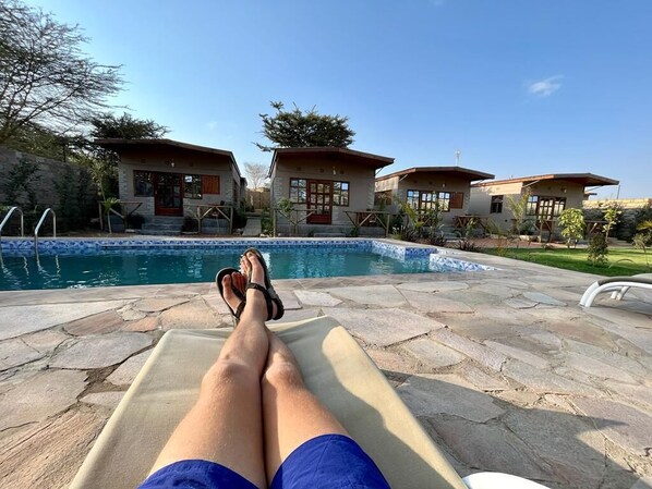 Outdoor pool - Emirishoi Cottages & Garden Bistro (Narok)