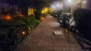 Ảnh chưa phân loại, 4 trong số 33 ảnh, nút