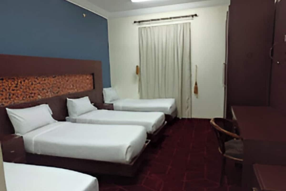 Quadruple Room | Hypo-allergenic bedding, free WiFi, bed sheets