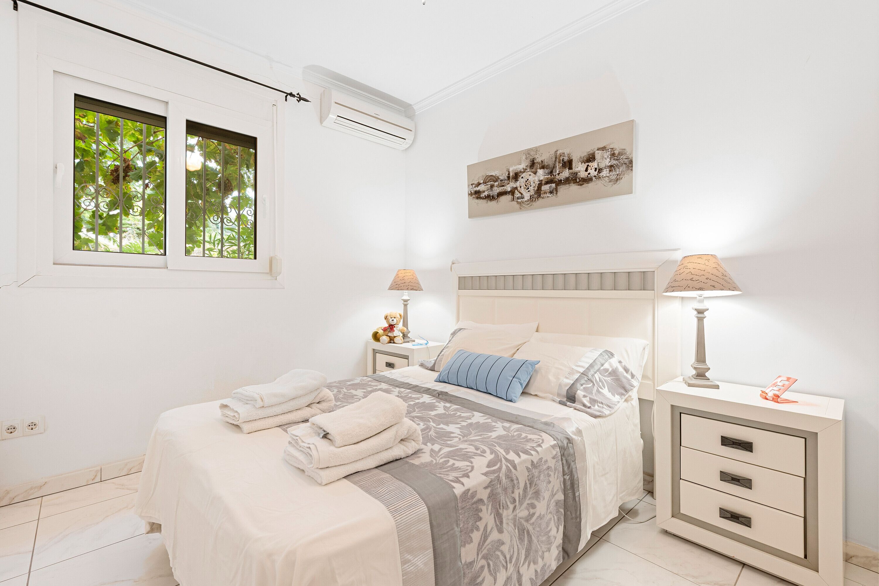 3 dormitorios, tabla de planchar con plancha, wifi y ropa de cama