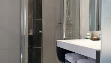 Klassieke tweepersoonskamer (4) | Badkamer