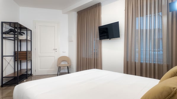 Quarto casal superluxo | Quartos à prova de som, ferros/tábuas de passar roupa, Wi-Fi de cortesia