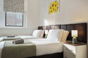 2 bedrooms, desk, iron/ironing board, WiFi
