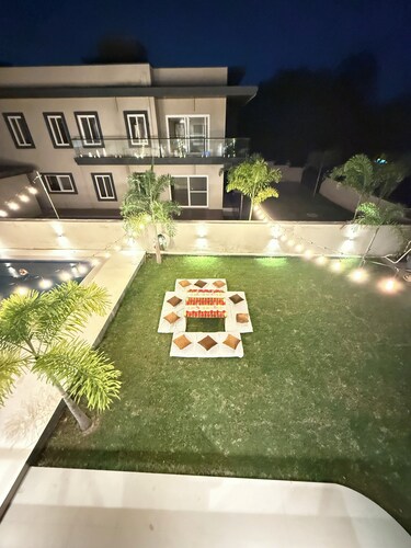 Luxury Stay & Pool