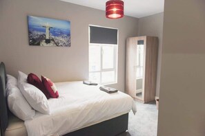 6 bedrooms, iron/ironing board, travel cot, WiFi