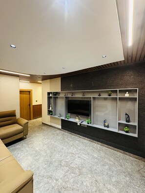 Deluxe Apartment, 1 Bedroom | Living area