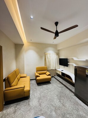 Deluxe Apartment, 1 Bedroom | Living area